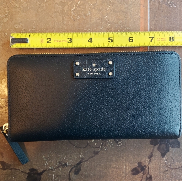 Kate Spade Neda Grove Street Black Zippered Wallet NWT - Picture 4 of 11